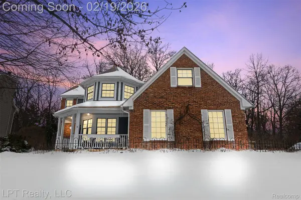 10788 Eagle Cove DR, South Lyon, MI 48178