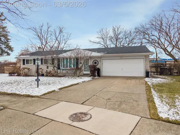 133 Greenwood ST, Garden City, MI 48135