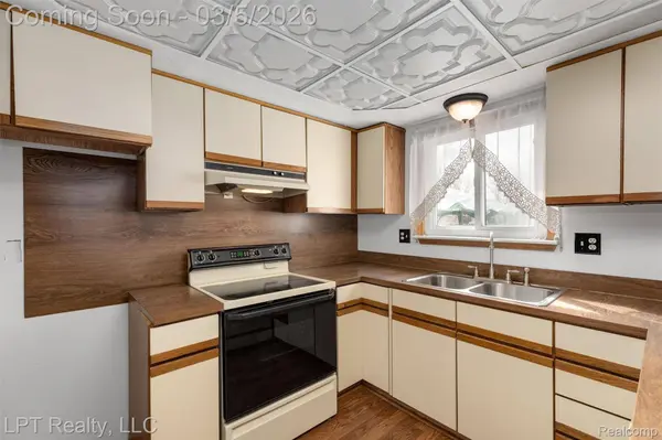 133 Greenwood ST, Garden City, MI 48135