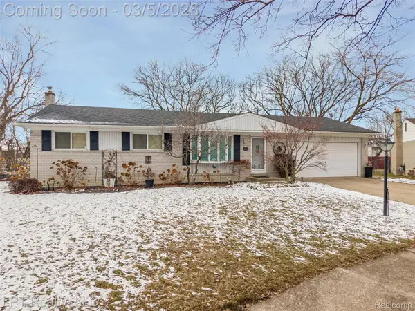 133 Greenwood ST, Garden City, MI 48135