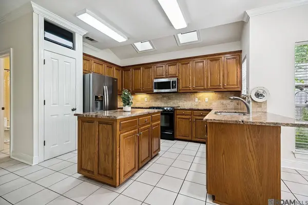 14615 Cottage Oak Ave, Baton Rouge, LA 70810