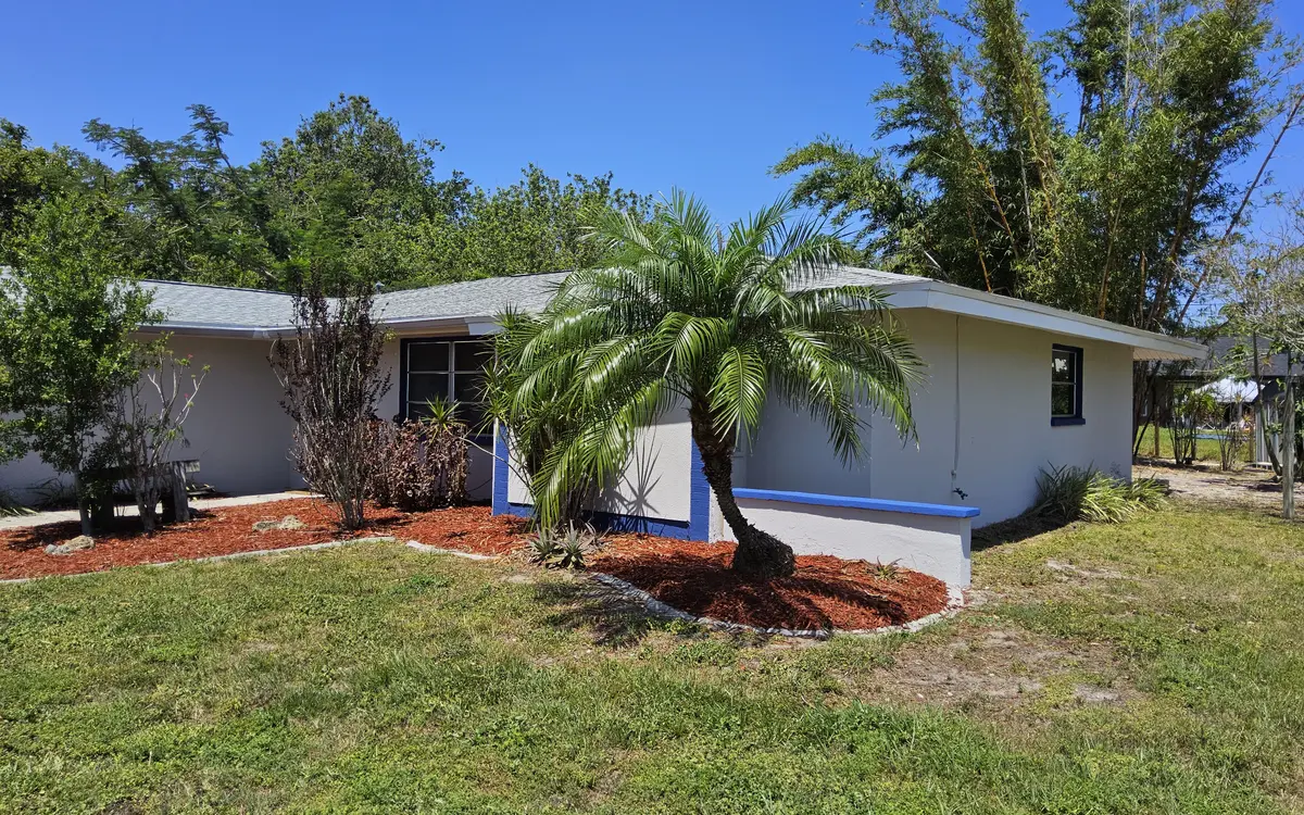 1108 Ample Ave NW, Port Charlotte, FL 33948-5002