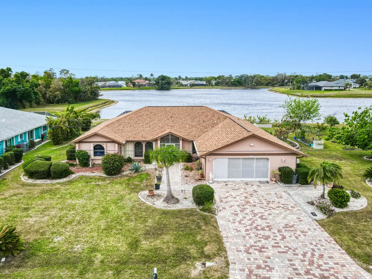 2259 Kenya Ln, Punta Gorda, FL 33983-2672