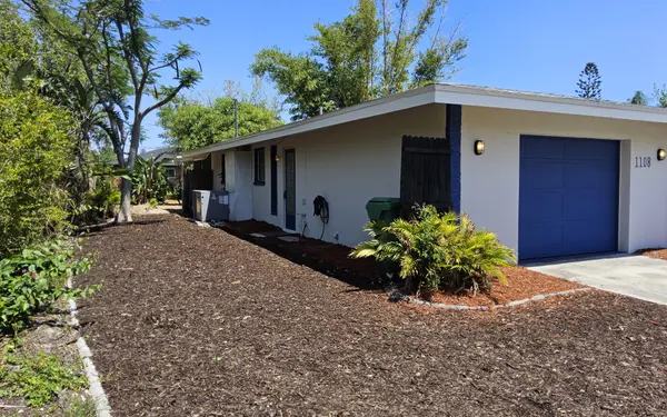 1108 Ample Ave NW, Port Charlotte, FL 33948-5002