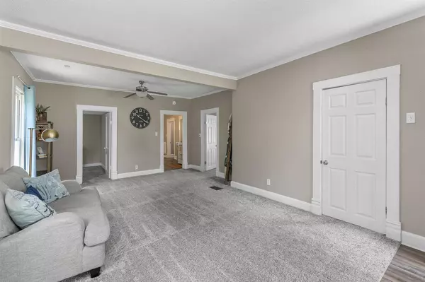 116 2nd Street, West Des Moines, IA 50265