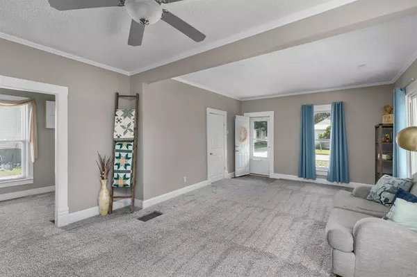 116 2nd Street, West Des Moines, IA 50265