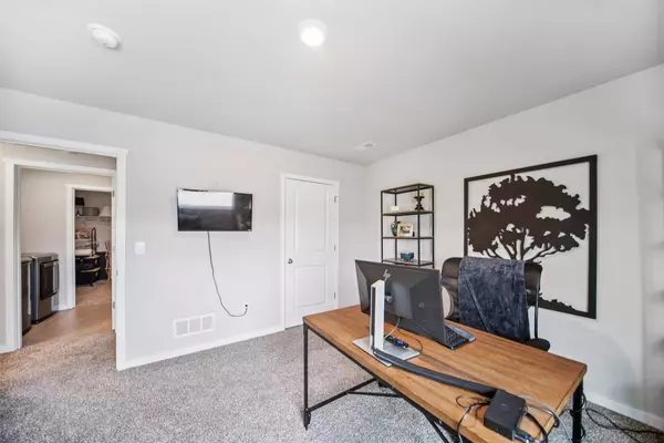 10240 Powell Avenue, Johnston, IA 50131