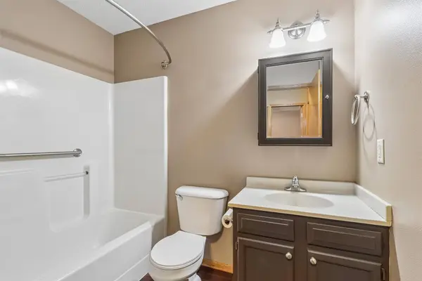 1579 Nine Iron Drive, West Des Moines, IA 50266