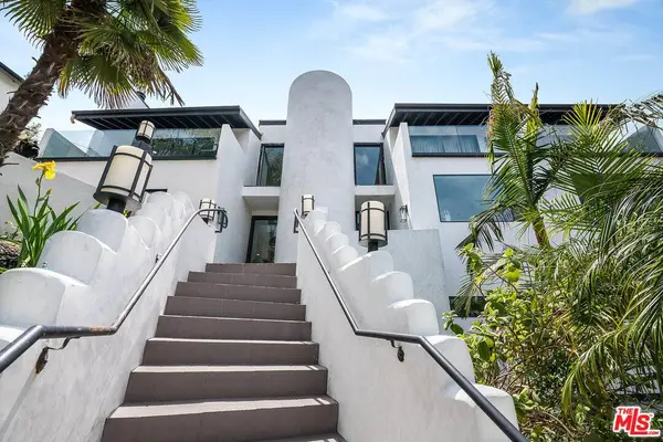 4961 Marmol Dr, Los Angeles, CA 91364