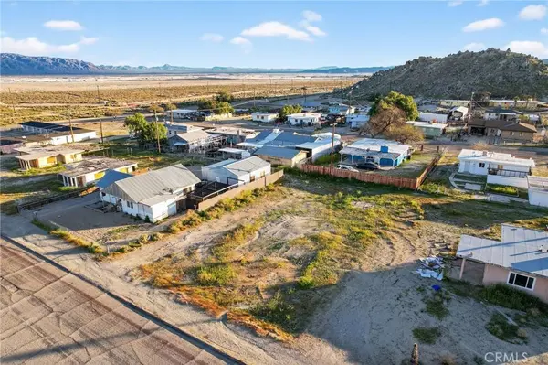 13797 Sutter St, Trona, CA 93562