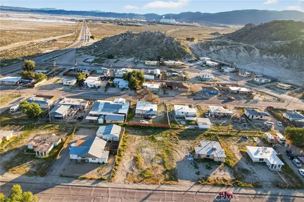 13797 Sutter St, Trona, CA 93562