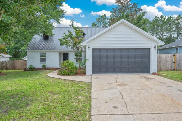 135 Nicole LN, Crestview, FL 32539