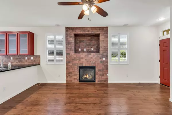 107 Dragonfly CIR, Sacramento, CA 95834