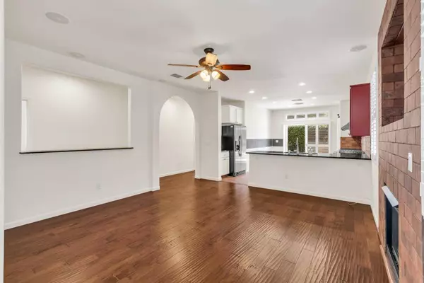 107 Dragonfly CIR, Sacramento, CA 95834