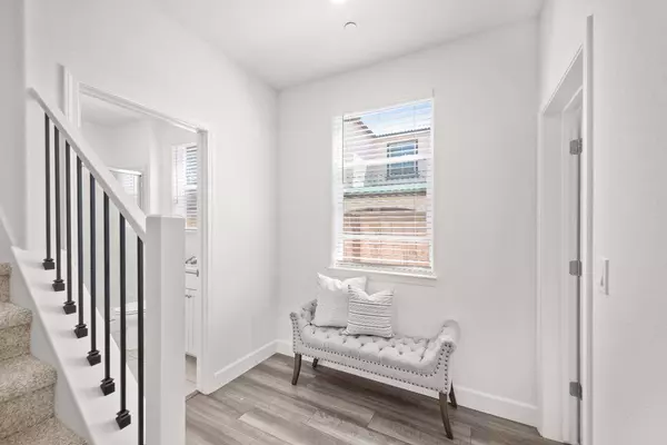 5812 Harveston WAY, Sacramento, CA 95835