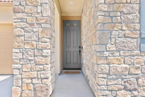 5812 Harveston WAY, Sacramento, CA 95835