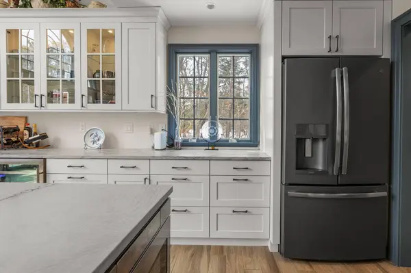 9 Horseshoe Bend Way, Mashpee, MA 02649