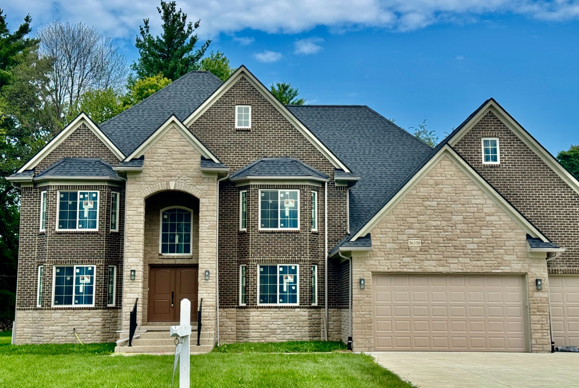 Large Home 3 Car Garage
