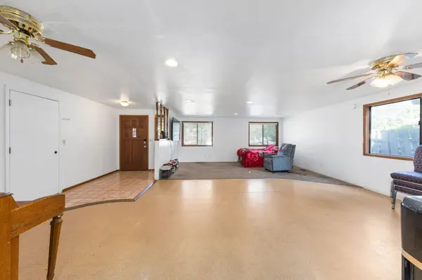 2217 Jubilant Ave, Medford, OR 97504-4738