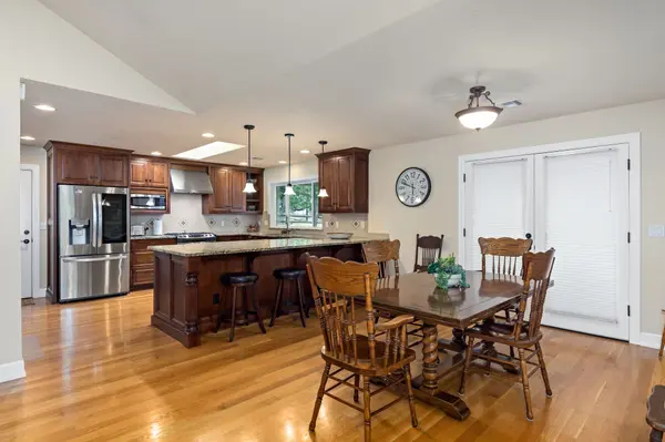 60 Wedgewood Dr, Eagle Point, OR 97524-7791