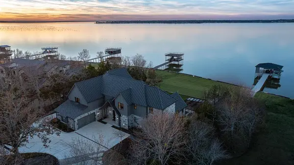 211 Deer Valley, Mabank, TX 75147