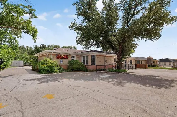 7224 Glenview Drive, Richland Hills, TX 76180