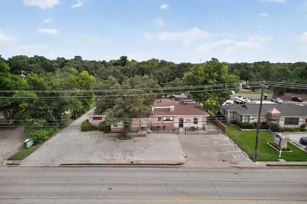 7224 Glenview Drive, Richland Hills, TX 76180