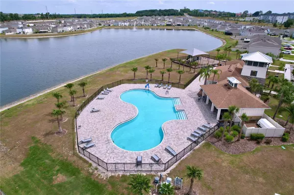 8214 WHEAT STONE DR, Zephyrhills, FL 33540