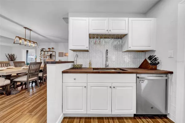 1303 51ST AVE N, St Petersburg, FL 33703