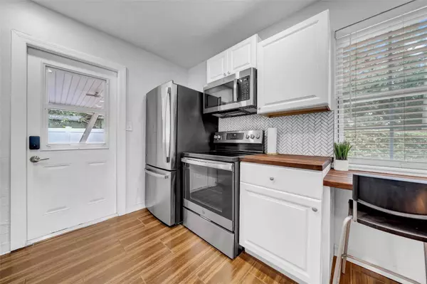 1303 51ST AVE N, St Petersburg, FL 33703