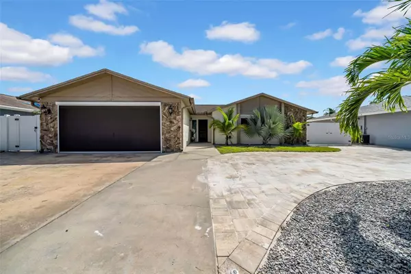 12645 97TH ST, Largo, FL 33773