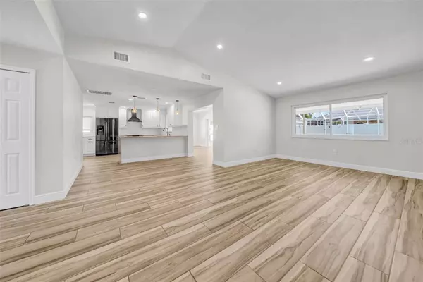 12645 97TH ST, Largo, FL 33773