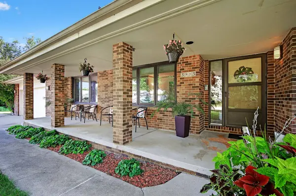 3913 Horton Trail, Urbandale, IA 50322