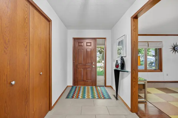 3913 Horton Trail, Urbandale, IA 50322