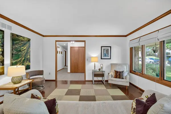 3913 Horton Trail, Urbandale, IA 50322