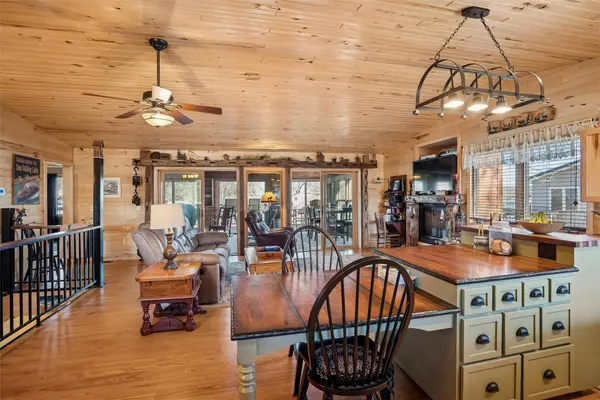 1258 Green Acres Drive, Ellston, IA 50074