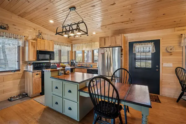 1258 Green Acres Drive, Ellston, IA 50074