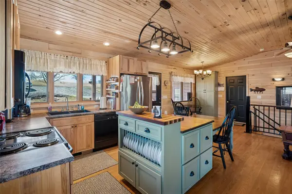 1258 Green Acres Drive, Ellston, IA 50074