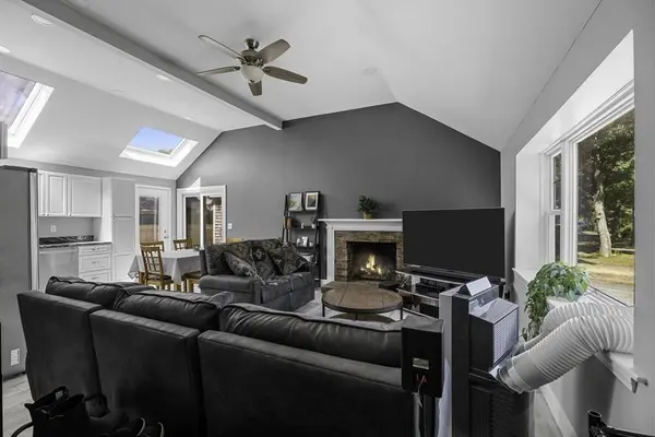 295 Sudbury Ln, Barnstable, MA 02601