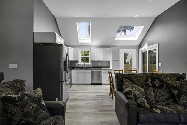 295 Sudbury Ln, Barnstable, MA 02601