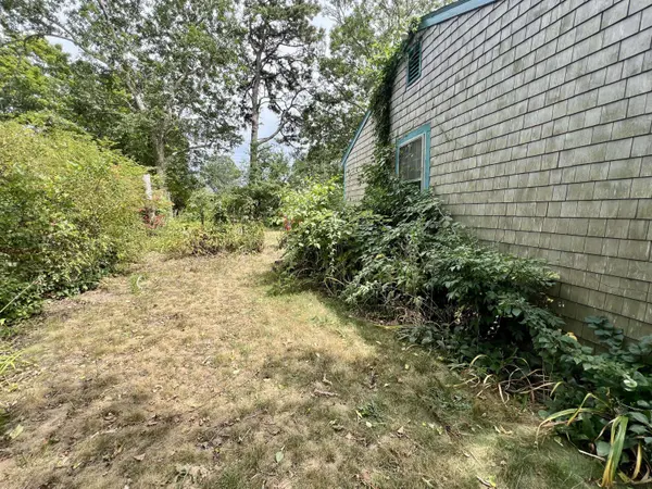 57 Suffolk Avenue, Hyannis, MA 02601