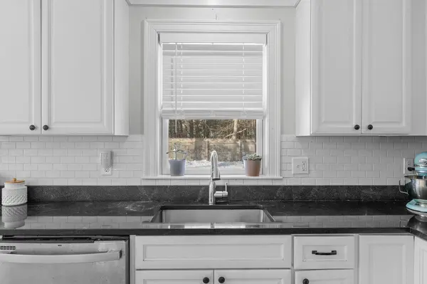 1597 Santuit Newtown Road, Cotuit, MA 02635