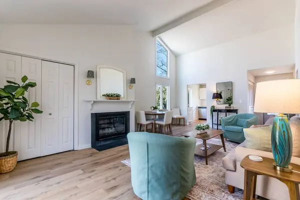 67 Woodland Trl #67, Falmouth, MA 02536