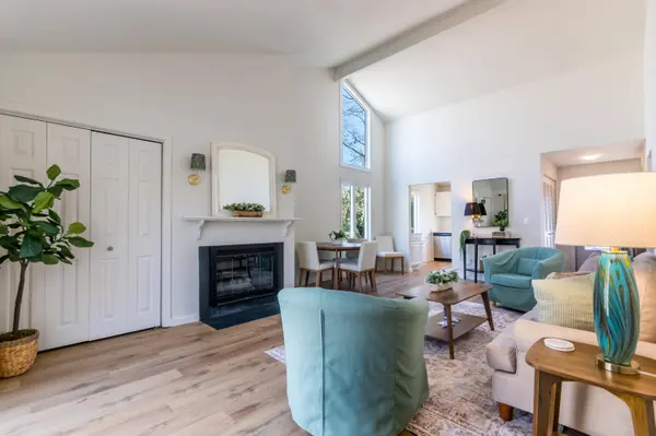 67 Woodland Trail #67, Teaticket, MA 02536