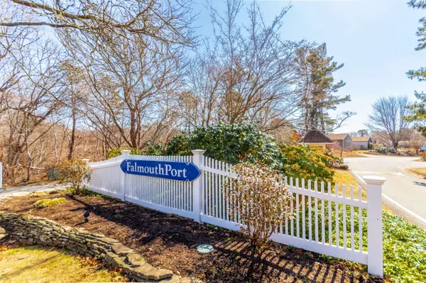 67 Woodland Trail #67, Teaticket, MA 02536