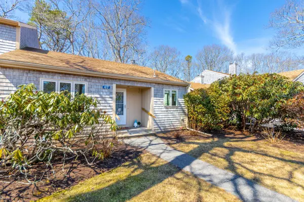 67 Woodland Trail #67, Teaticket, MA 02536