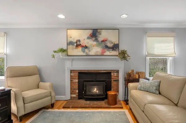 21 Many Oaks Circle, Yarmouth Port, MA 02675