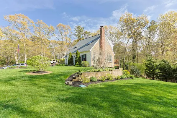 21 Many Oaks Circle, Yarmouth Port, MA 02675