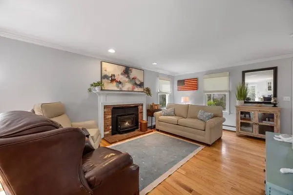 21 Many Oaks Cir, Yarmouth, MA 02675