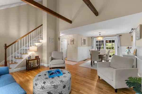 195 Knotty Pine Lane, Centerville, MA 02632